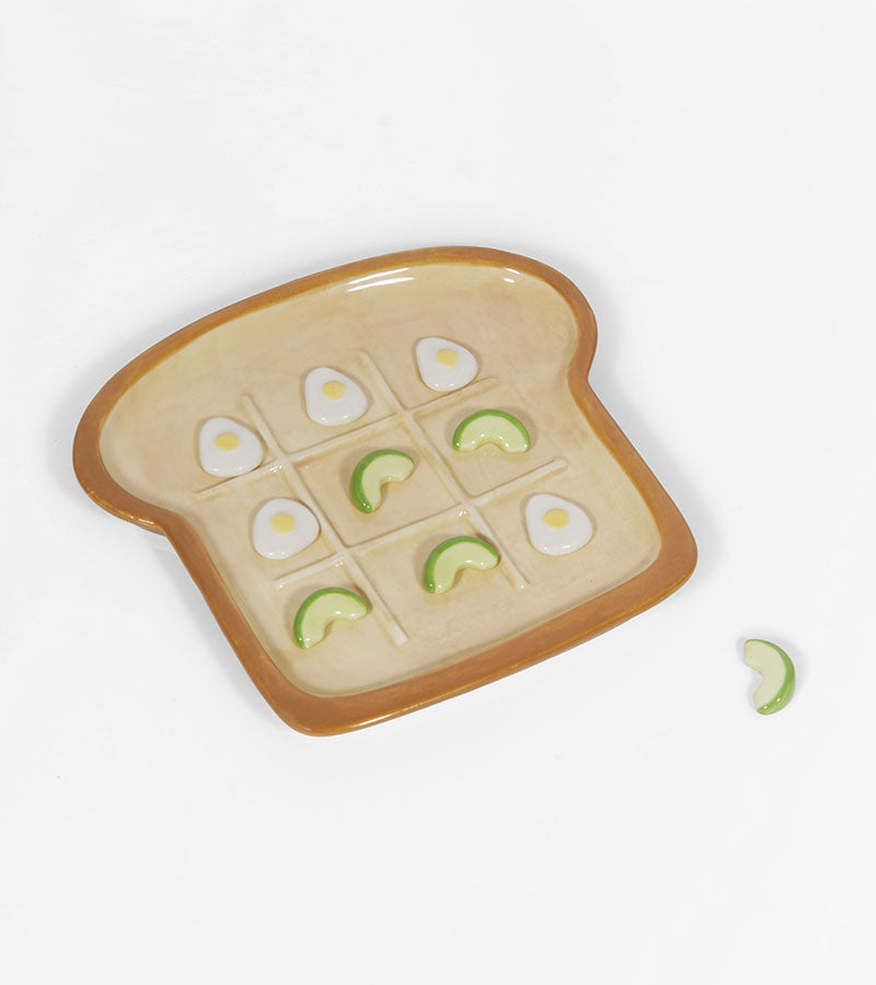 L'avant gardiste Tic tac toe Avocat Oeuf jeu morpion brunch
