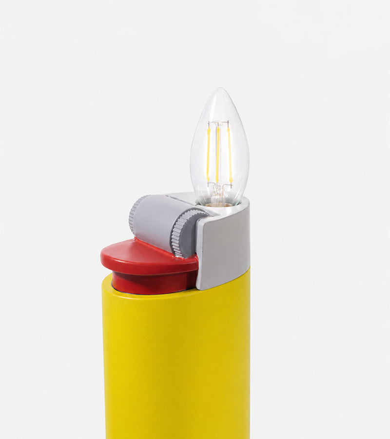 L'avant gardiste lampe briquet lumineuse bleue LED salon