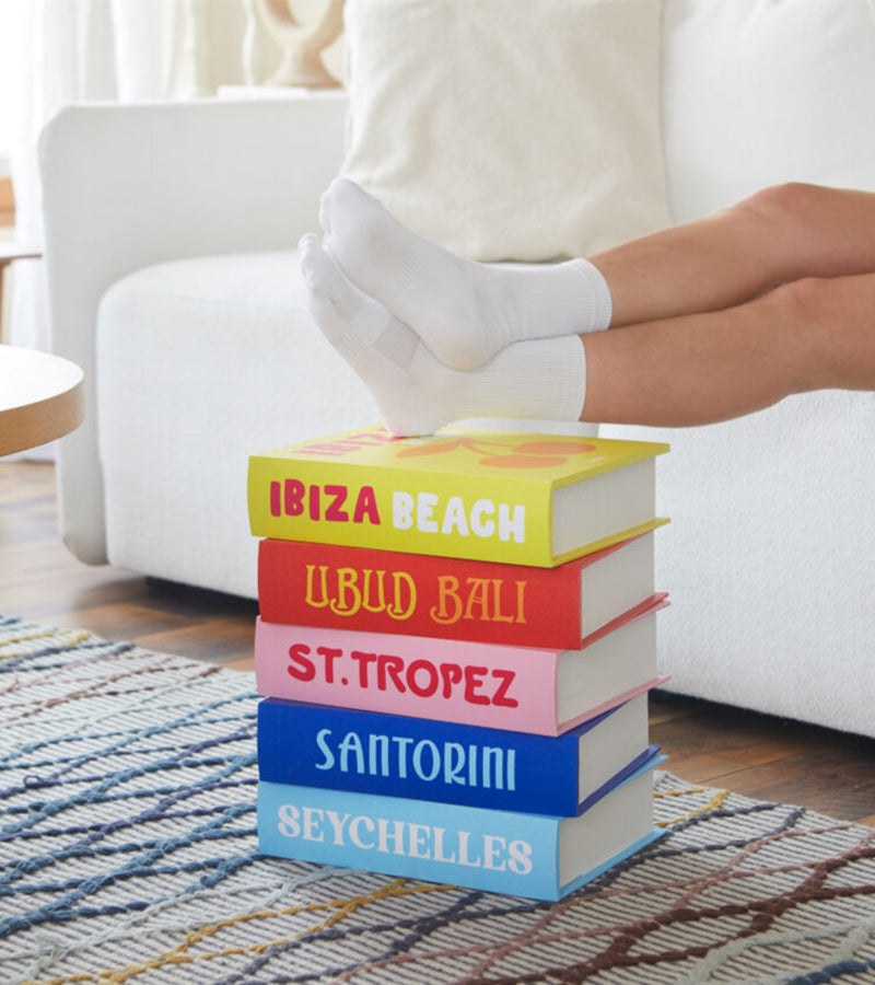L'avant gardiste Design table d'appoint Pile de livres Paradise