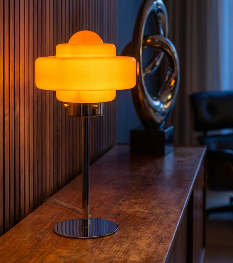 L'avant gardiste Zéni lampe rétro-futuriste déco salon