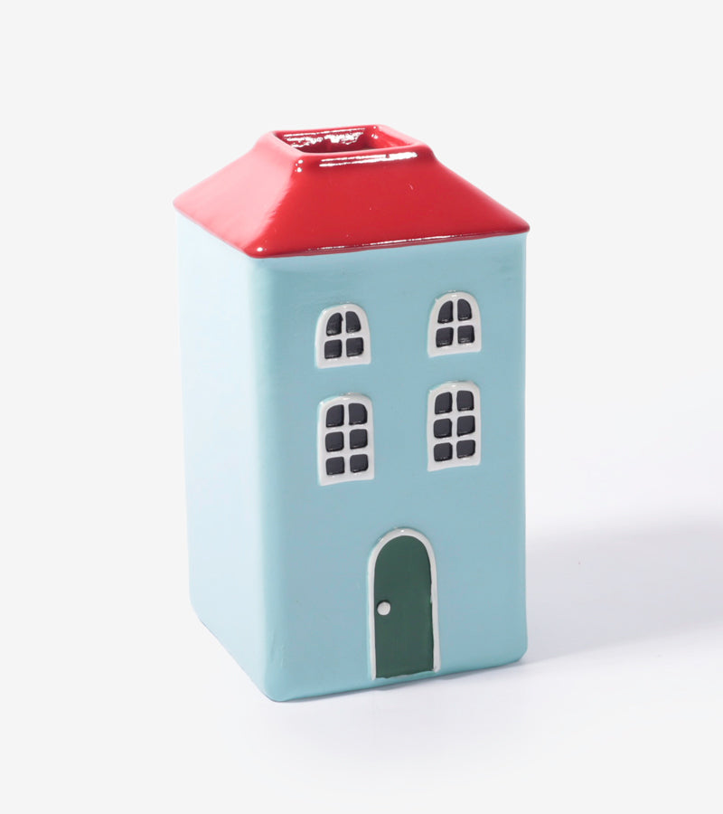 L'avant gardiste palazzo vase maison colorée dolce vita