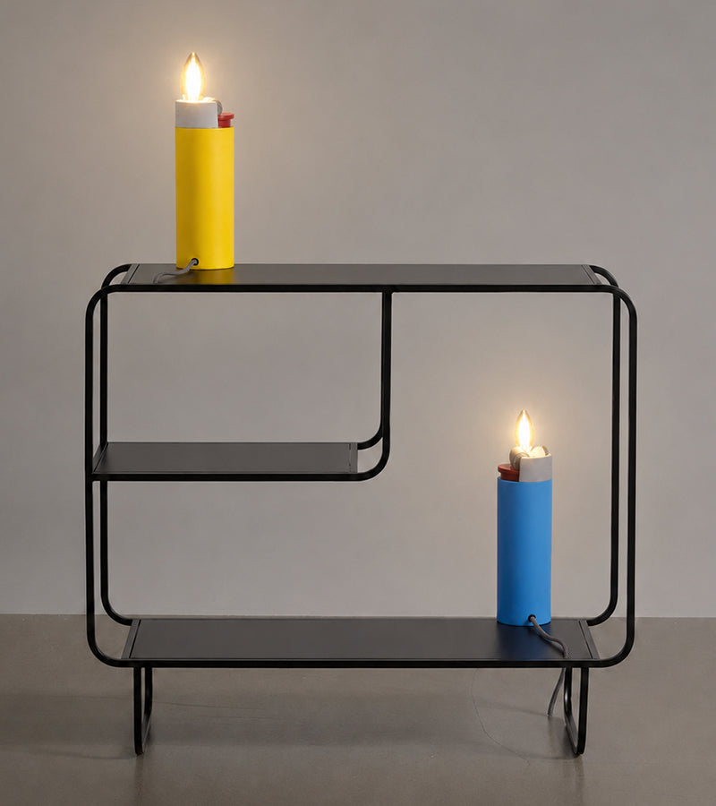 L'avant gardiste lampe briquet lumineuse bleue LED salon