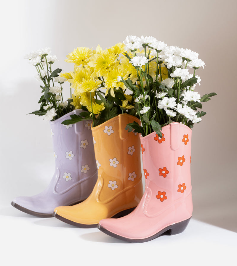 L'avant gardiste vase boots cowboy botte rose