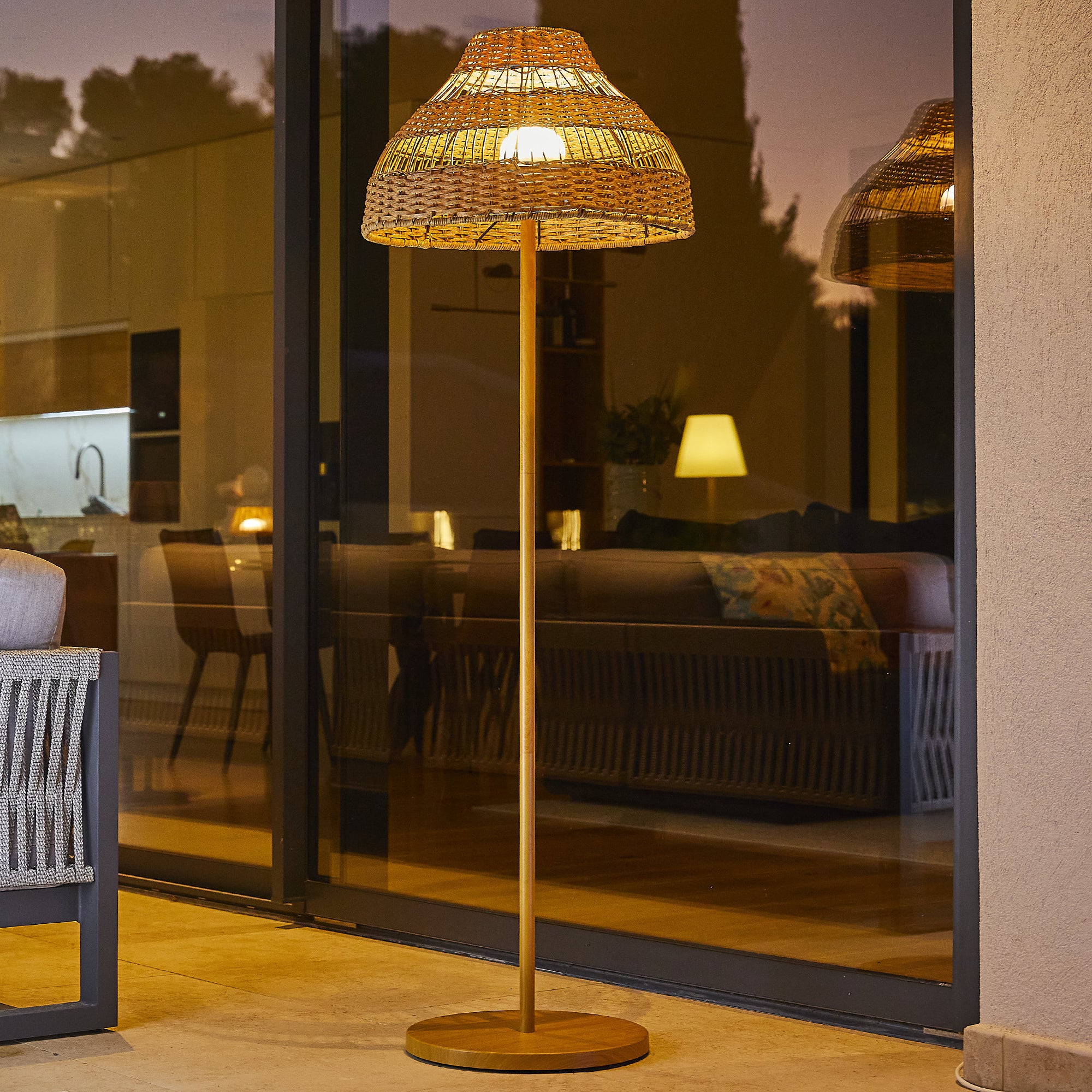 Red Deco Elion lampadaire sans fil rotin LED H168cm télécommande