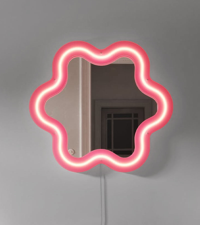 L'avant gardiste Design miroir Supercurve Tiny Flower lumineux fleur
