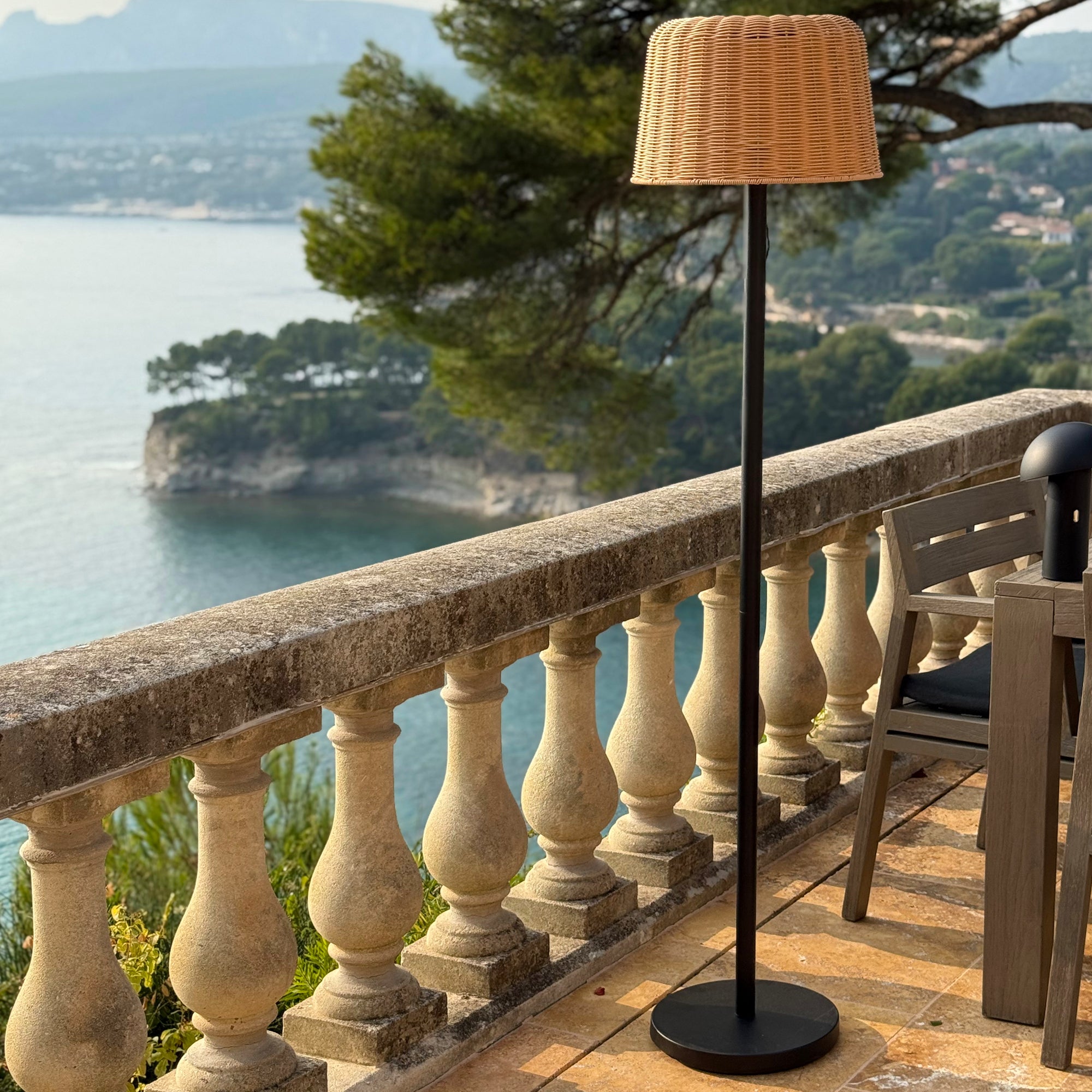 Red Deco Mateo Solar lampadaire solaire rotin H160cm LED