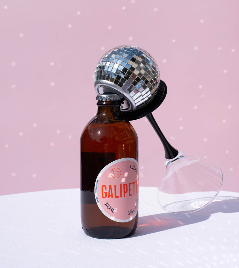 L'avant gardiste Décapsuleur Disco frigo aimanté apéro