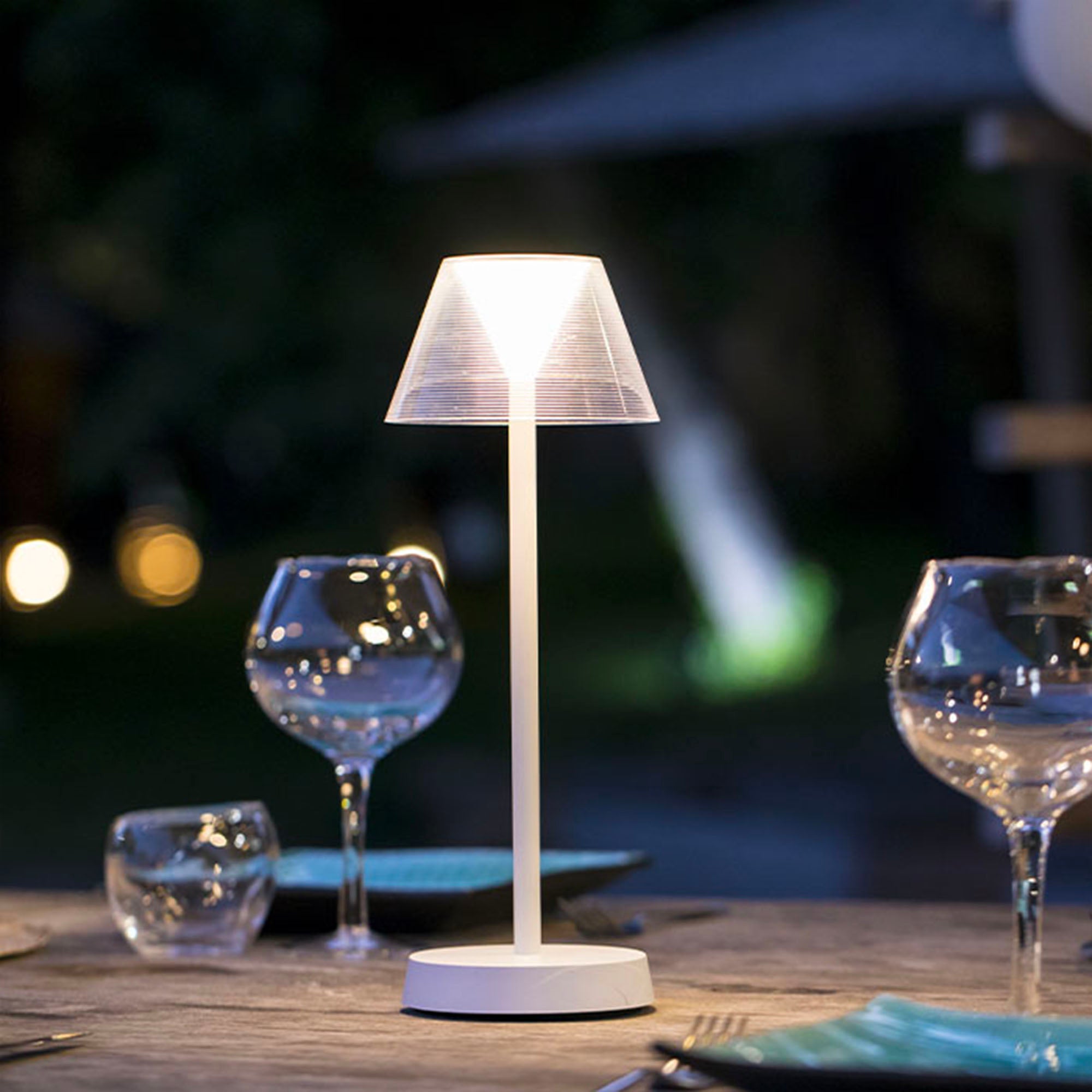 Red Deco Beverly White lampe table LED blanche H34cm