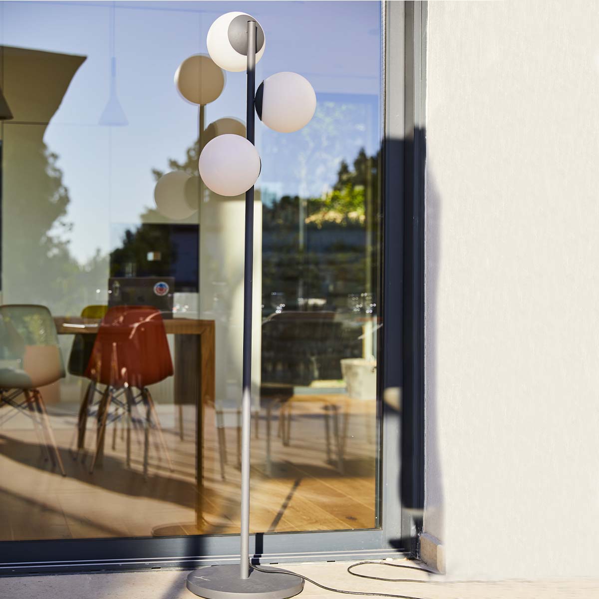 Red Deco Globy Tree lampadaire LED blanc H175cm 3 boules