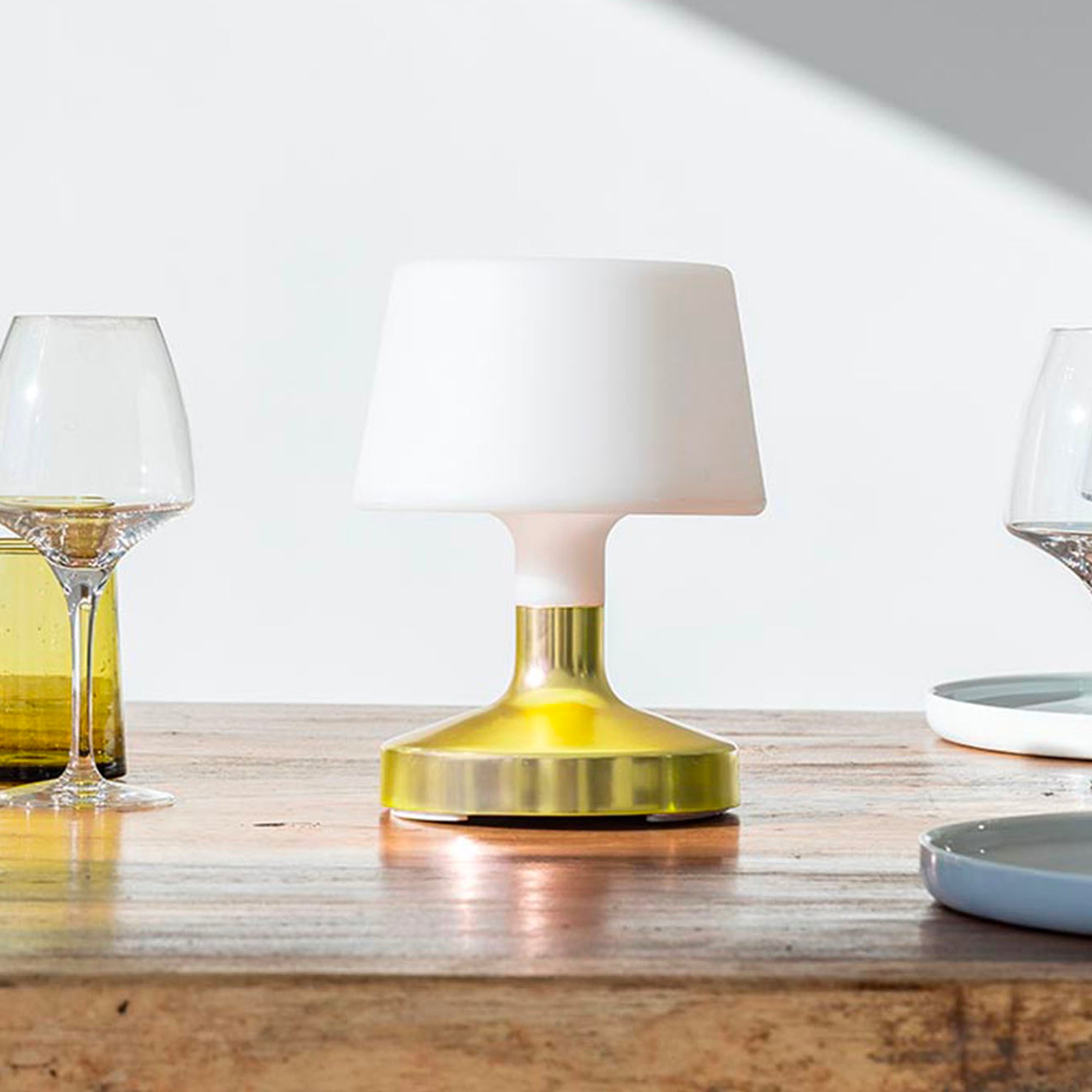 Red Deco Helen Gold lampe de table sans fil dorée H21 cm tactile