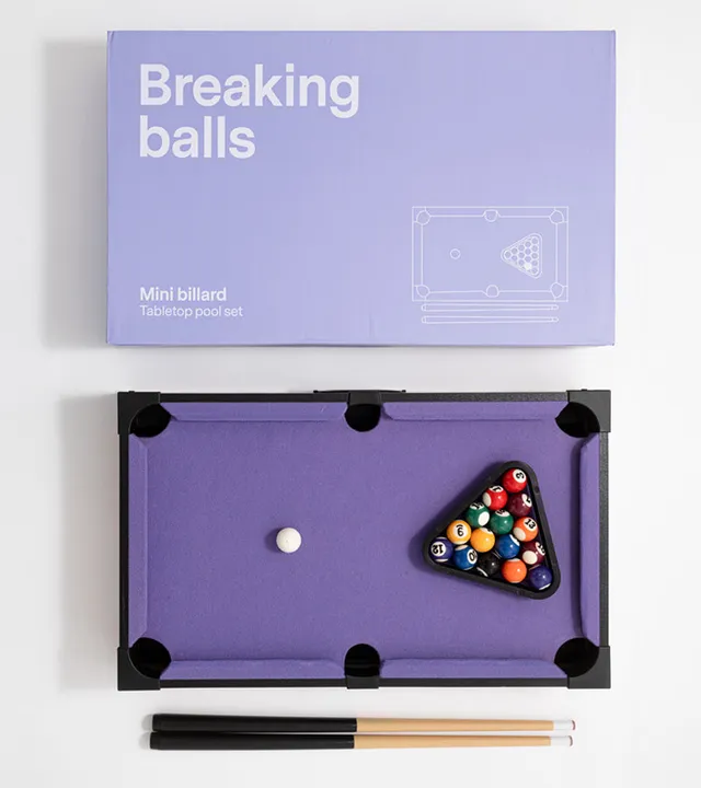 L'avant gardiste Mini billard de table lilas salon