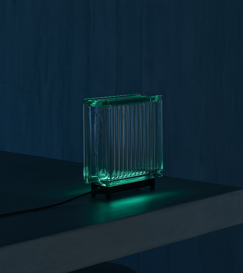 L'avant gardiste Kismas Lampe Linear lampe carrée verre strié