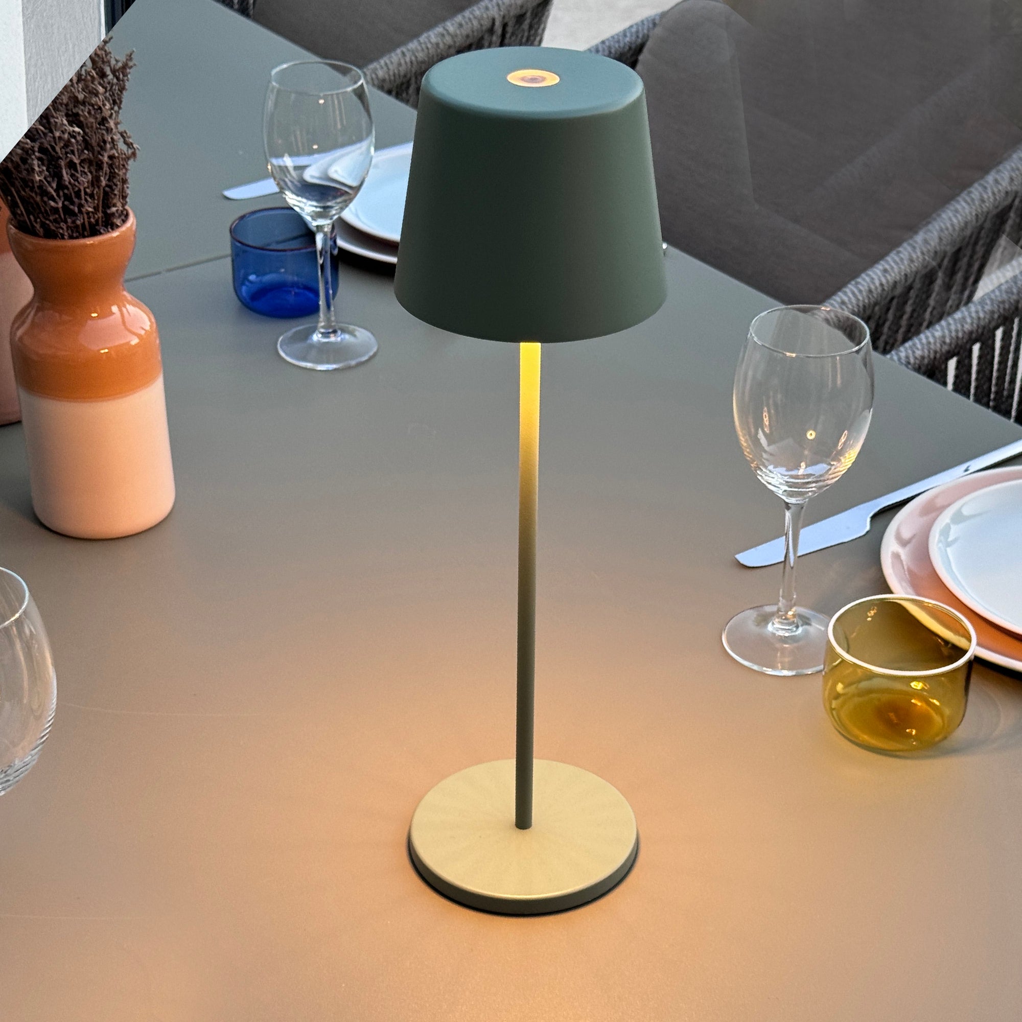 Red Deco Kelly Olive lampe de table sans fil verte H38cm