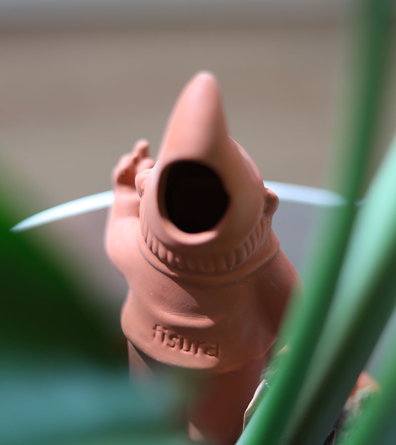 L'avant gardiste Outdoor gnome terracotta irrigateur plantes
