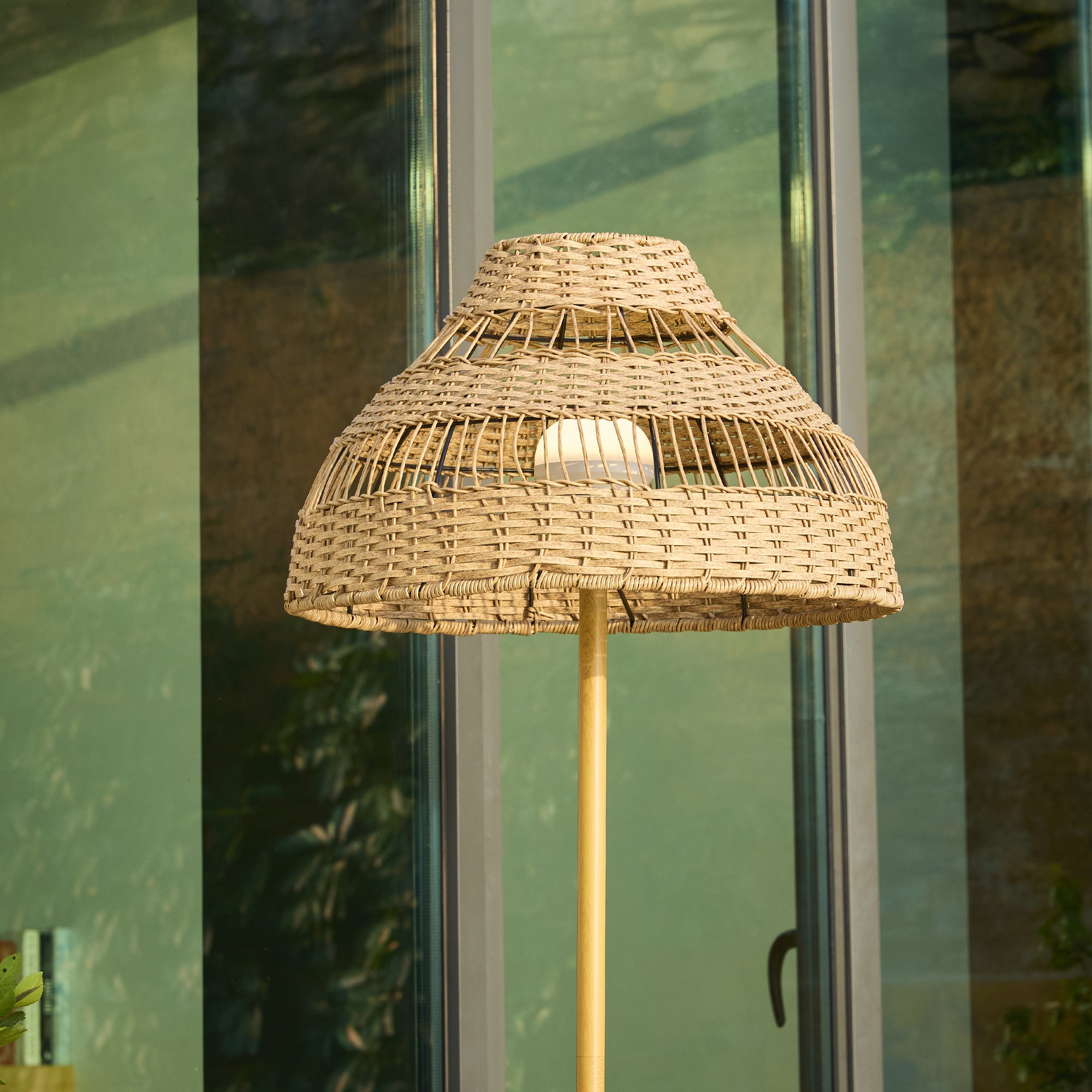 Red Deco Elion lampadaire sans fil rotin LED H168cm télécommande