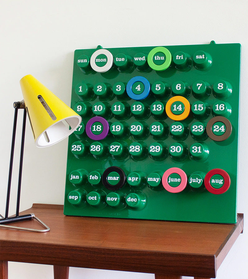 L'avant gardiste Ring a Date calendrier perpétuel vert