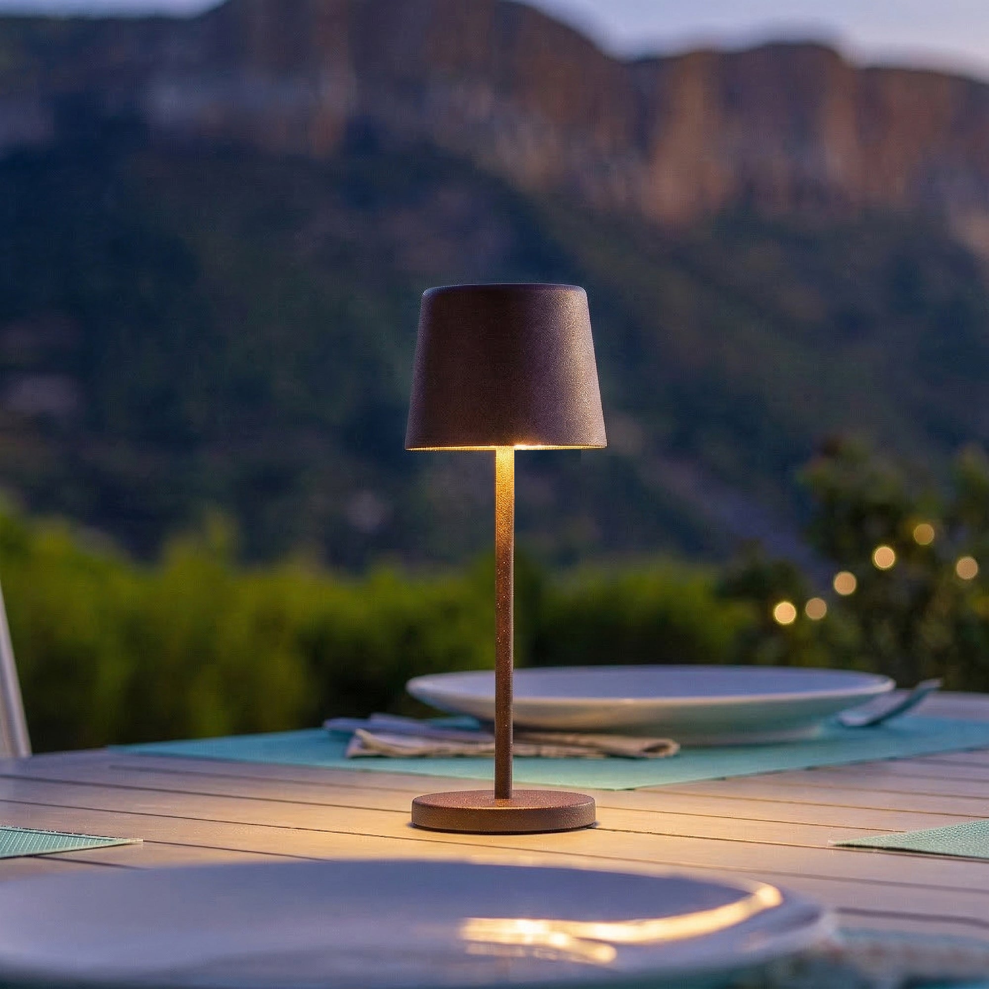 Red Deco Kelly Mini Vintage lampe table bronze H22cm LED