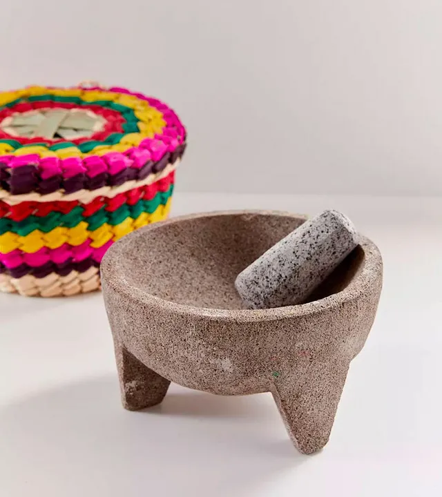 L'avant gardiste Set mortier pilon panier tortilla pierre