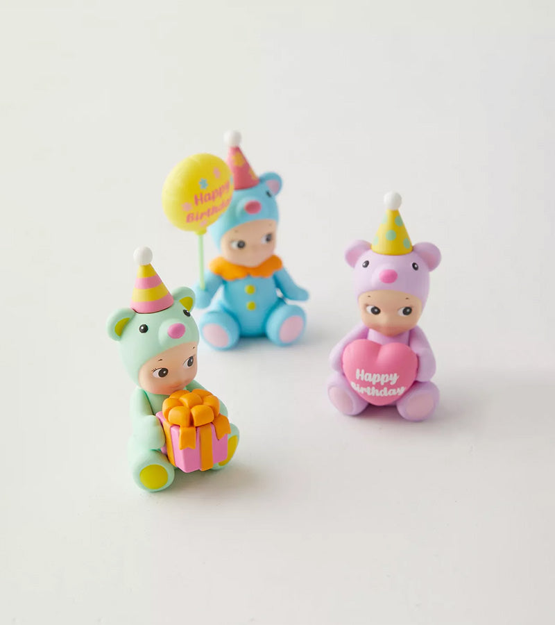 L'avant gardiste Sonny Angel Birthday Bear figurine blind box