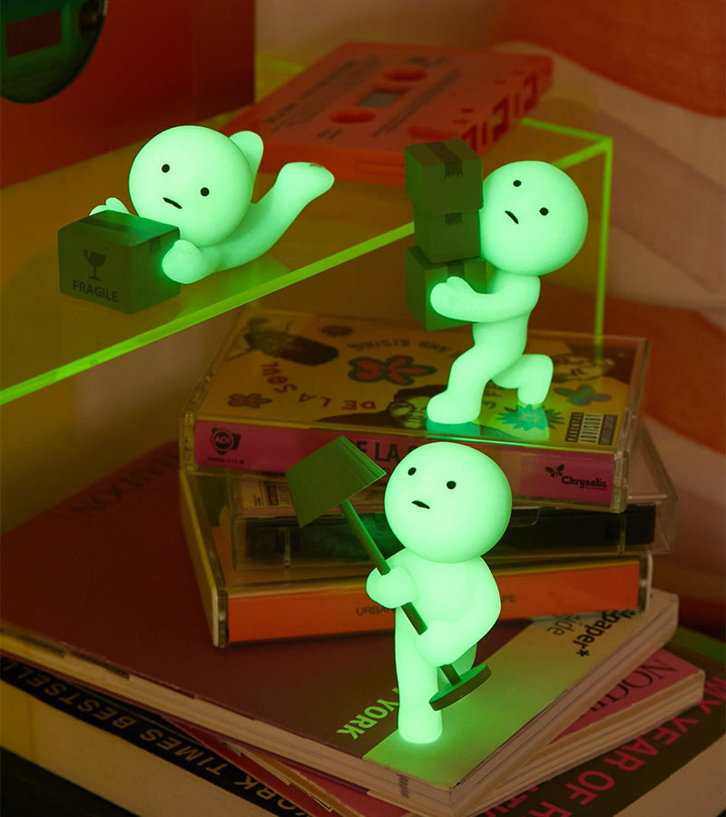 Smiski Moving figurine fluorescente boîte surprise phosphorescente