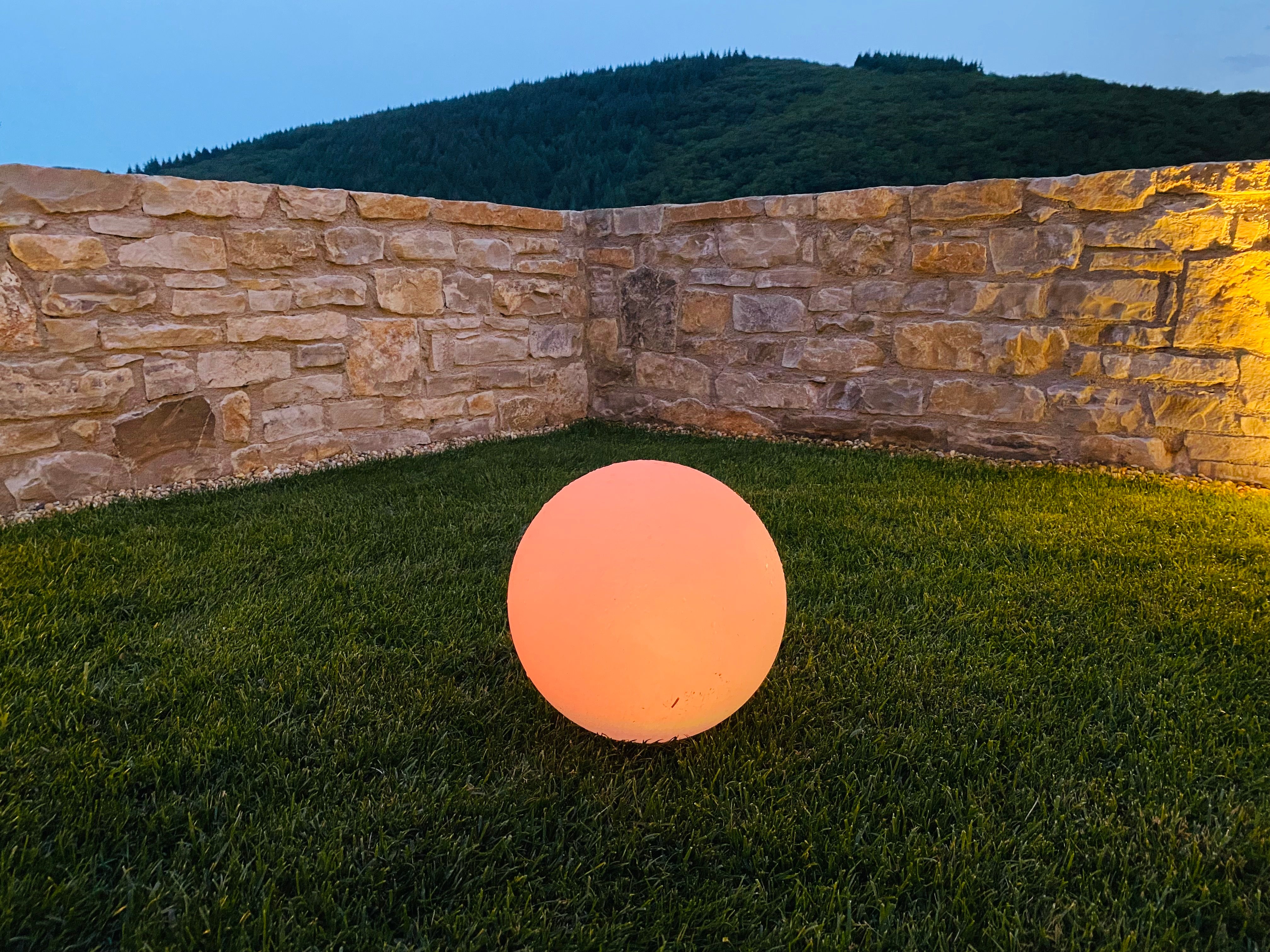 Red Deco Bobby boule lumineuse flottante 30cm RGB