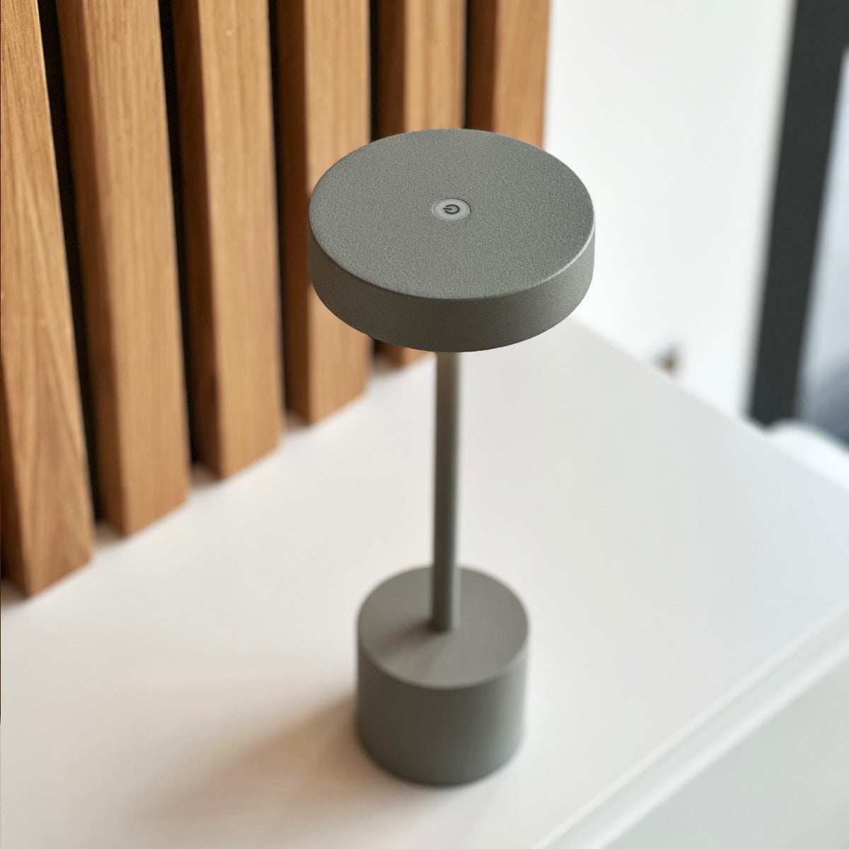 Red Deco Roby Grey lampe table sans fil gris H30cm