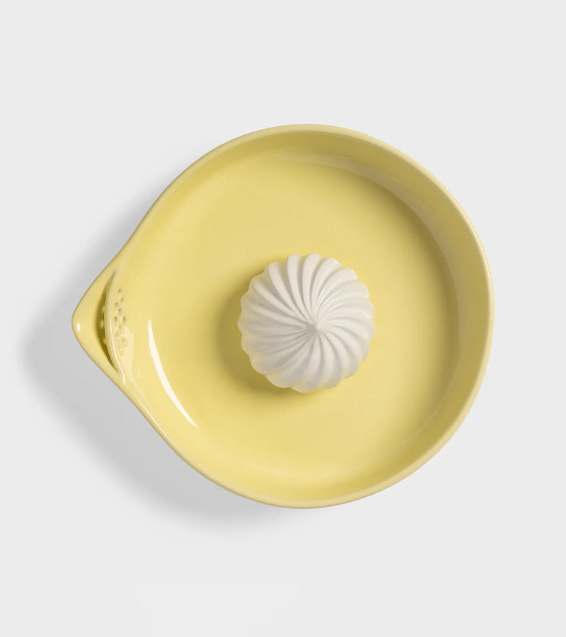 L'avant gardiste presse-citron meringue ustensile cuisine