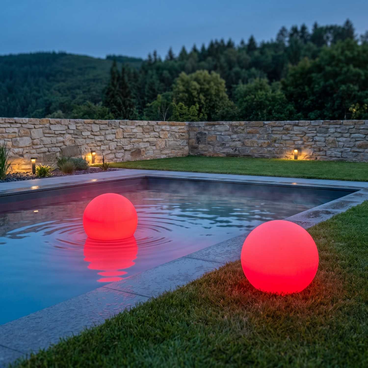 Red Deco Solsty boules solaires lot 2 flottantes Ø30cm RGB