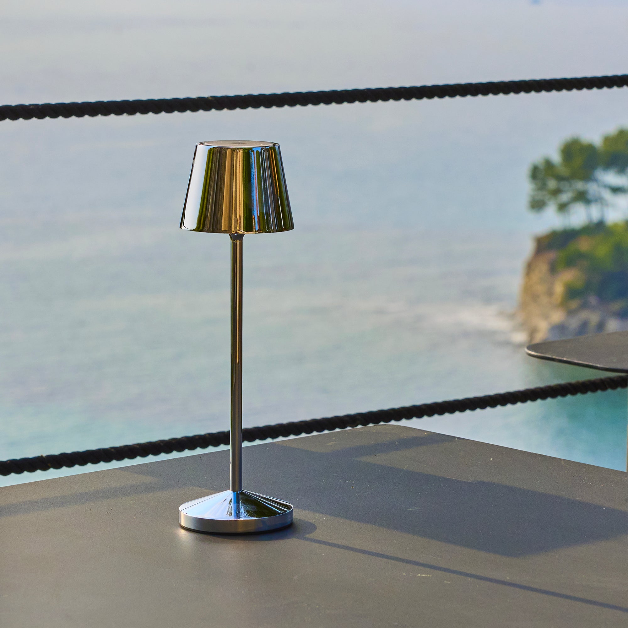 Red Deco Emily lampe table sans fil argent LED blanc chaud