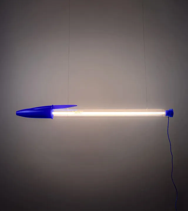L'avant gardiste Lampe BIC x Seletti Bleu XXL design