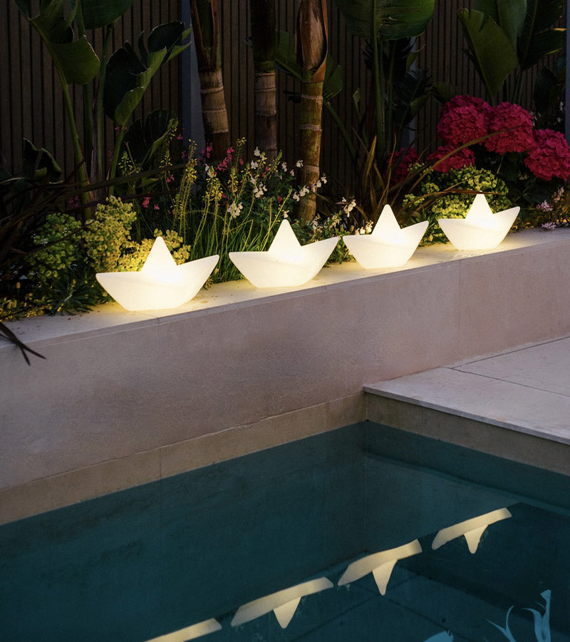 L'avant gardiste Veilleuse bateau flottante lampe chambre nuit