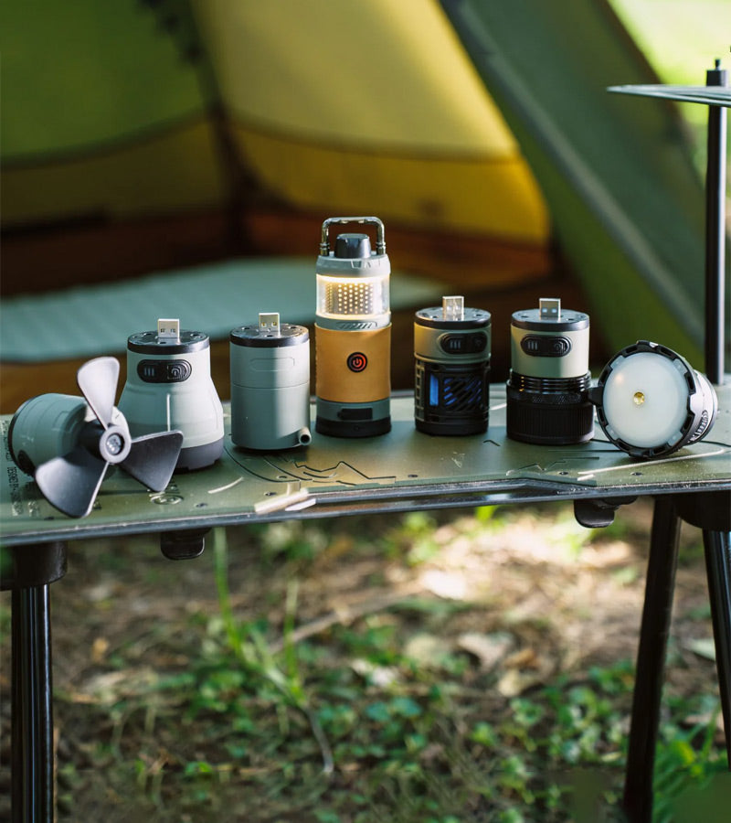 L'avant gardiste Outdoor kit campeur 7-en-1 outils compact