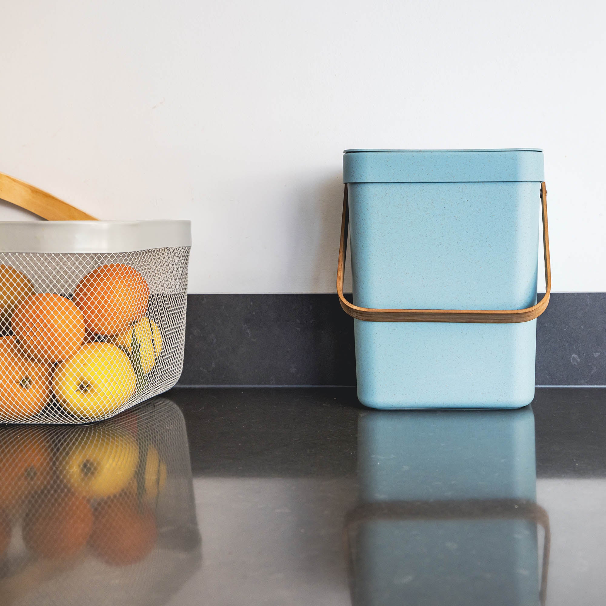 Red Deco Boden poubelle table plastique recyclé bleu 5 L