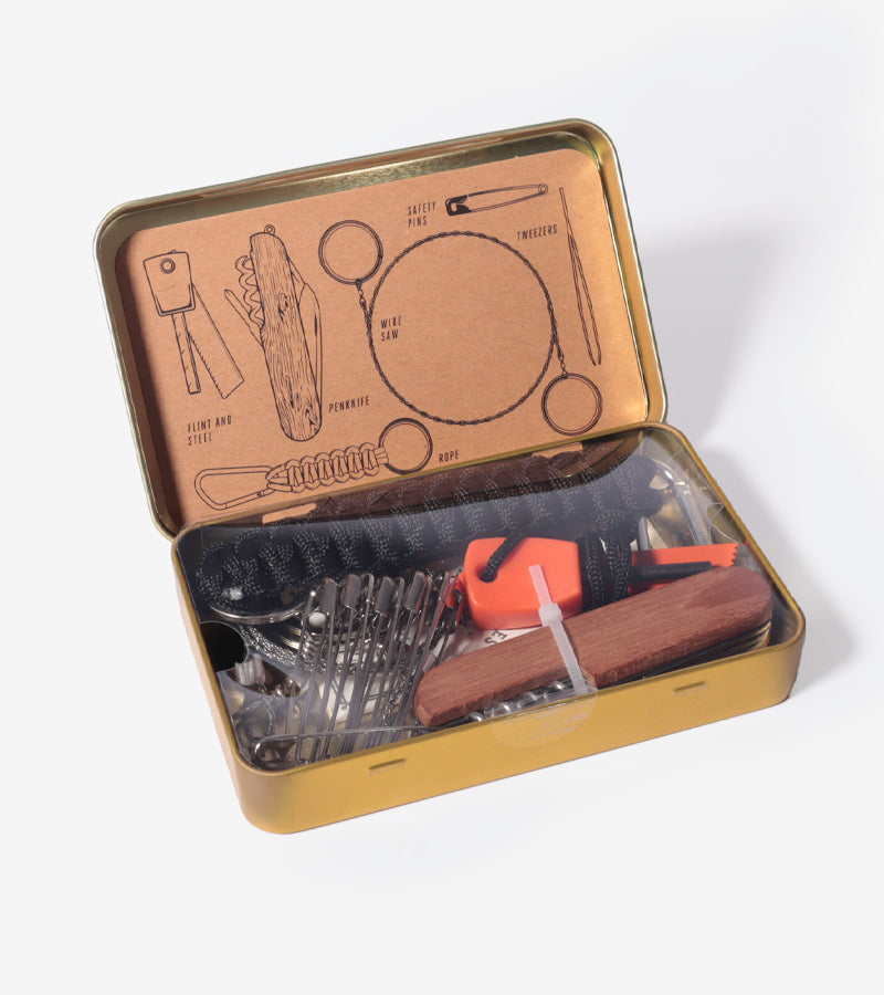 L'avant gardiste Outdoor Kit de survie en extérieur aventure