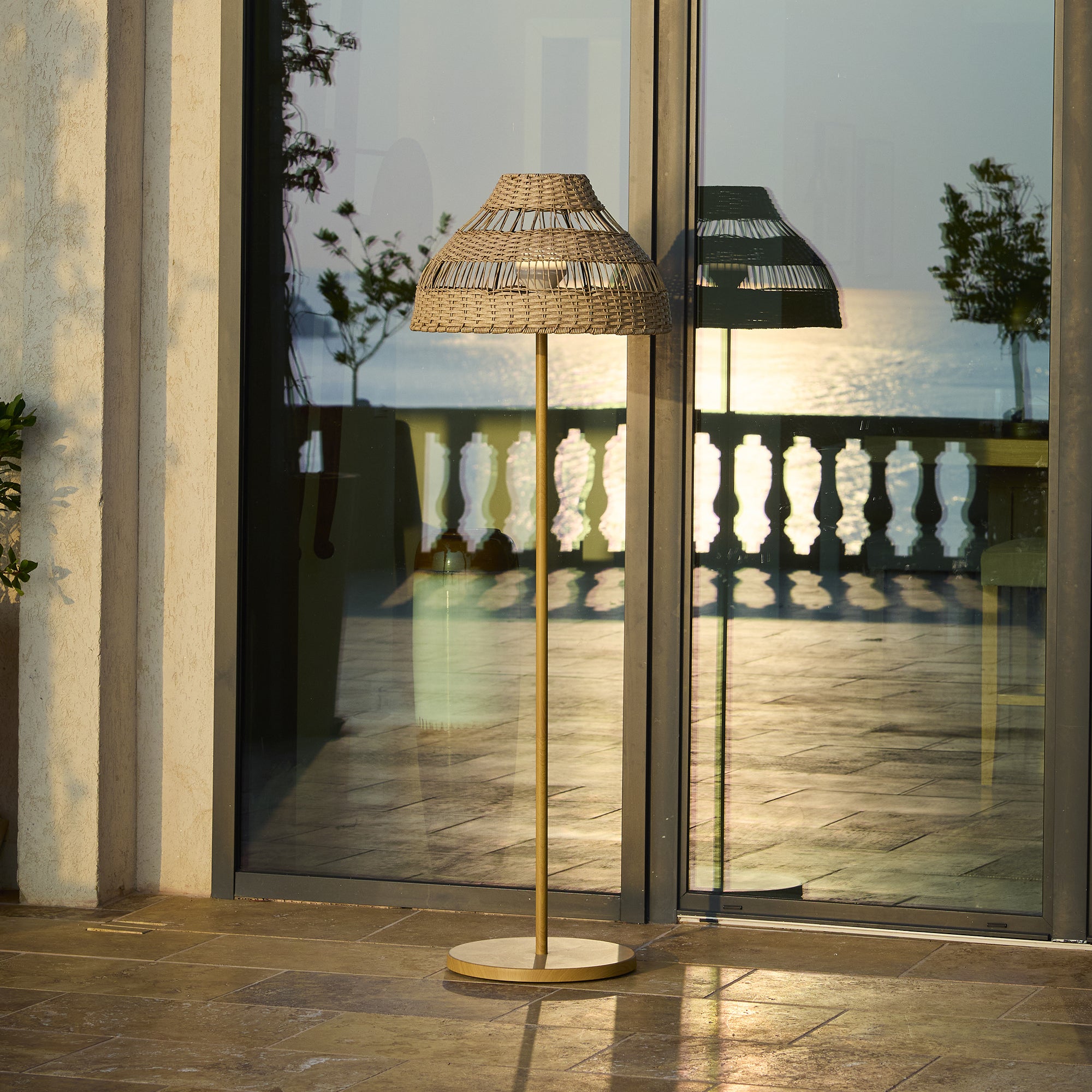 Red Deco Elion lampadaire sans fil rotin LED H168cm télécommande