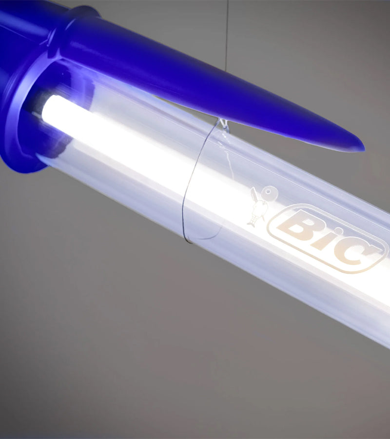 L'avant gardiste Lampe BIC x Seletti Bleu XXL design