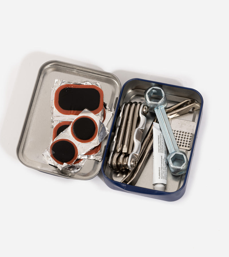 L'avant gardiste Outdoor kit réparation vélo portable