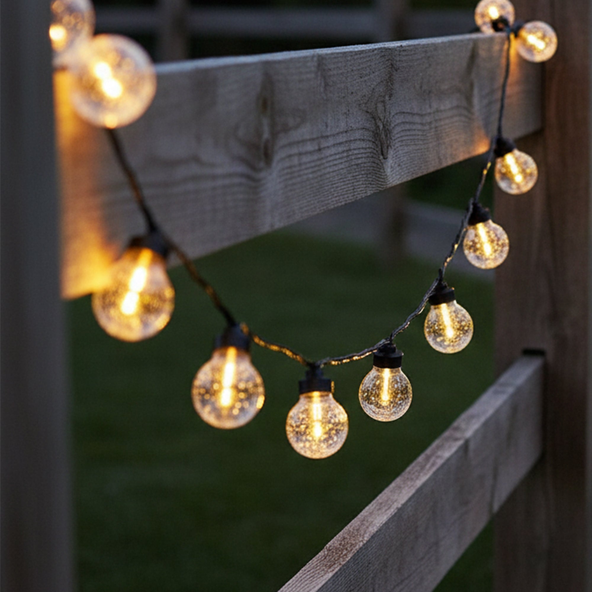 Red Deco Bubble String Light guirlande solaire 20m 25 LED